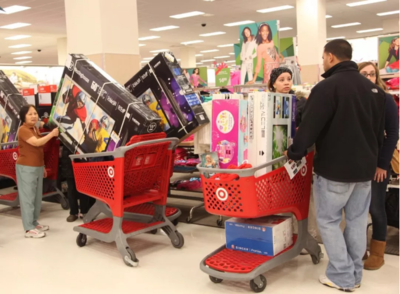 沃爾瑪?shù)攘闶凵碳彼?ldquo;飆車&rdquo;,它們緣何力推自有品牌?